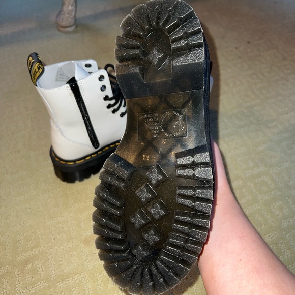 Doc Martens - Picture 3 of 3